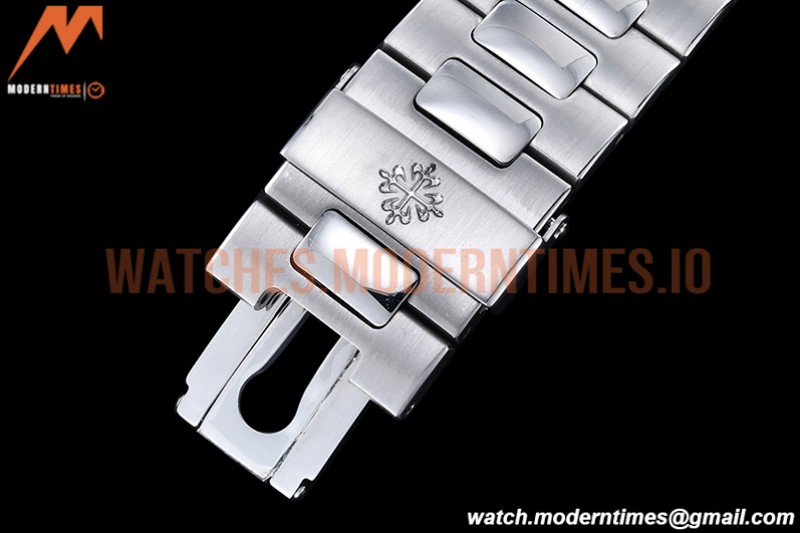 Patek Philippe - Nautilus Chrono Travel 5990 SS/SS Blue SPPF A28-520