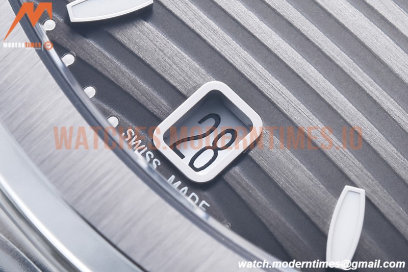 Patek Philippe - Nautilus Ladies 7118 35mm SS/SS Grey/Stk PPF A324