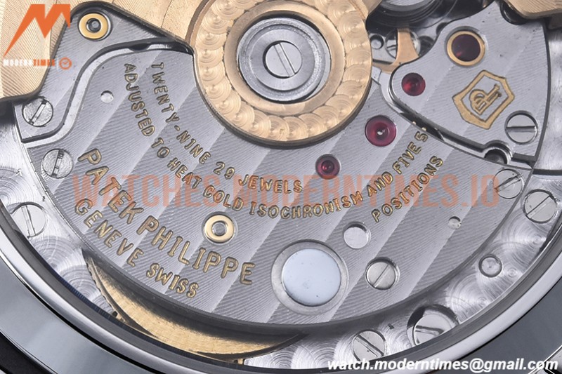 Patek Philippe - Nautilus Ladies 7118 35mm Dia SS/SS Wht/Stk PPF A324