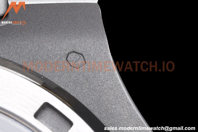 Patek Philippe - Nautilus Automatic 40mm 5713/1G Diamond SS/SS Navy PPF A324