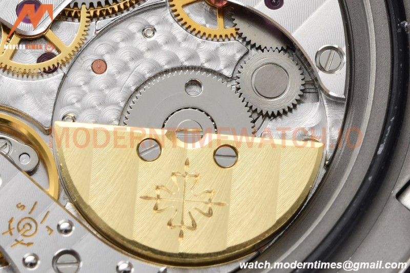 Patek Philippe - Nautilus Moon Phase 5722G 40mm Diamond SS/LE Blue PPF A240
