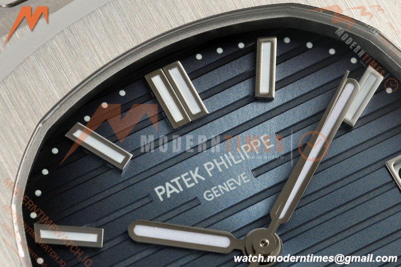 Patek Philippe - Nautilus Automatic 40mm 5711/1A SS/SS Blue 3KF A324SC