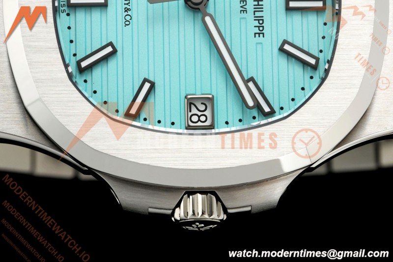 Patek Philippe - Nautilus Automatic 40mm 5711/1A SS/SS Tiffany Blue DDF DD324