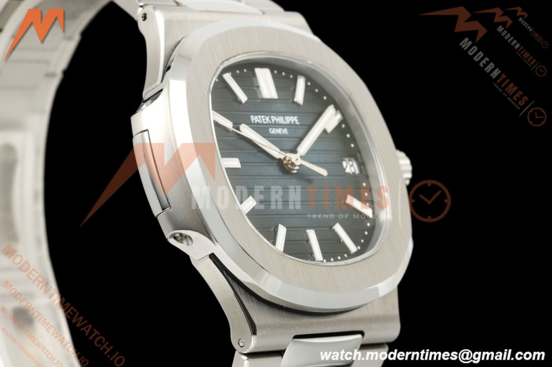 Patek Philippe - Nautilus Automatic 40mm 5711/1A SS/SS Blue BBF DD324
