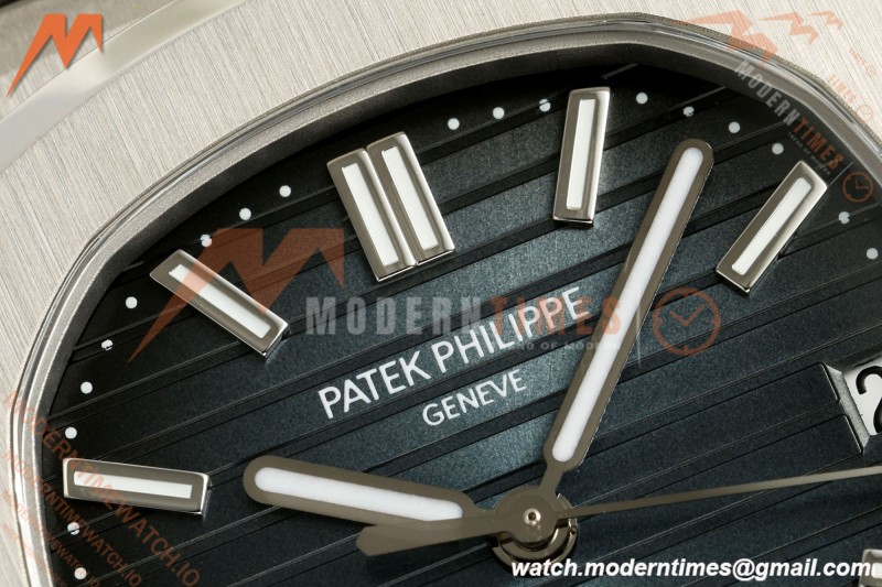 Patek Philippe - Nautilus Automatic 40mm 5711/1A SS/SS Blue BBF DD324