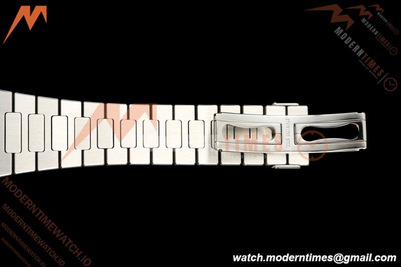 Patek Philippe - Nautilus Automatic 40mm 5711/1A SS/SS White BBF DD324