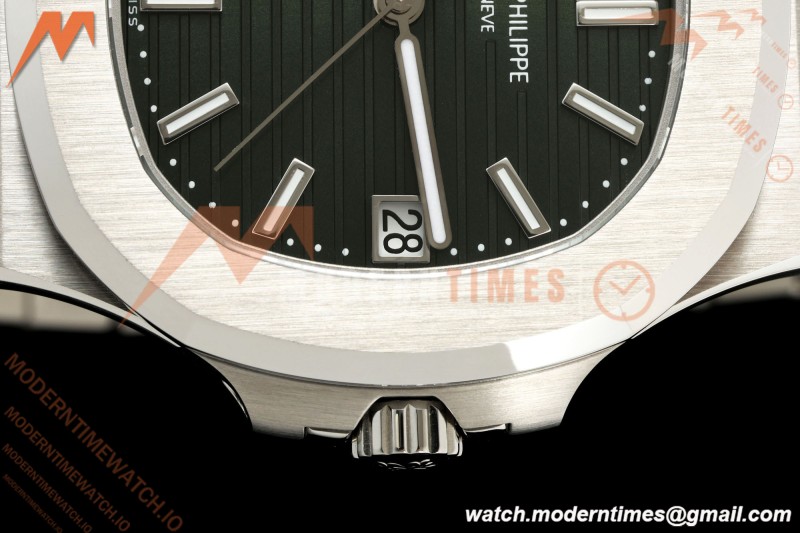 Patek Philippe - Nautilus Automatic 40mm 5711/1A SS/SS Green BBF DD324