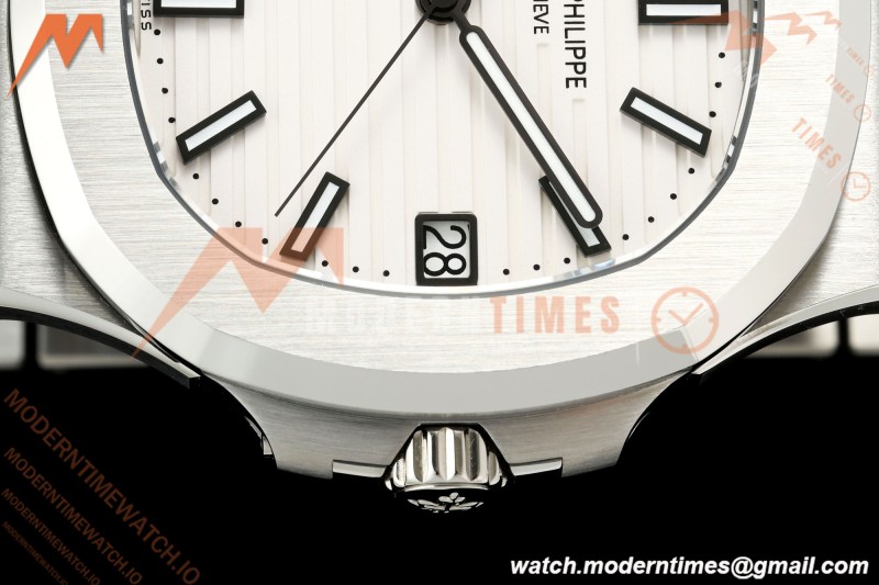Patek Philippe - Nautilus Automatic 40mm 5711/1A SS/SS White DDF DD330