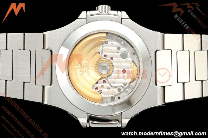 Patek Philippe - Nautilus 40.5mm Annual Calendar 5726/1A SS/SS Blue DF DD324