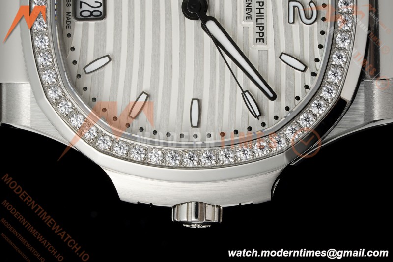 Patek Philippe - Nautilus Ladies 7118 35mm SS/SS Wht/Stk Diamonod 3KF DD324