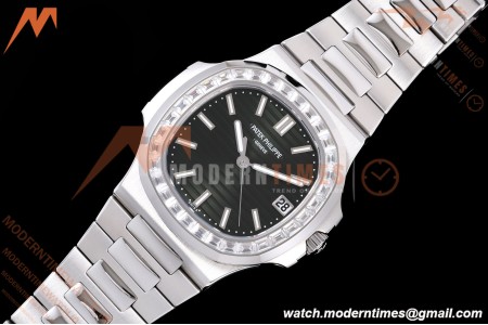 Patek Philippe - Nautilus Automatic 40mm 5711/1300A SS/SS Diamond Green Dial DDF DD330