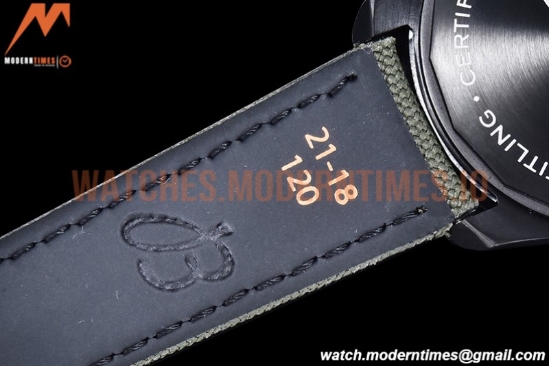 Breitling - Navitimer Aviator 8 DLC/NY Green/Num TF A2824