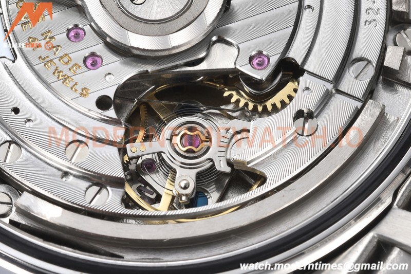Breitling - Navitimer Chronograph B01 43mm SS/SS Blue/Wht BLS A7750 Mod