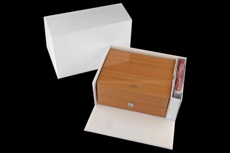 Omega - Wooden Box Set 1:1 Quality with Full Set of Booklets and Warranty Cards