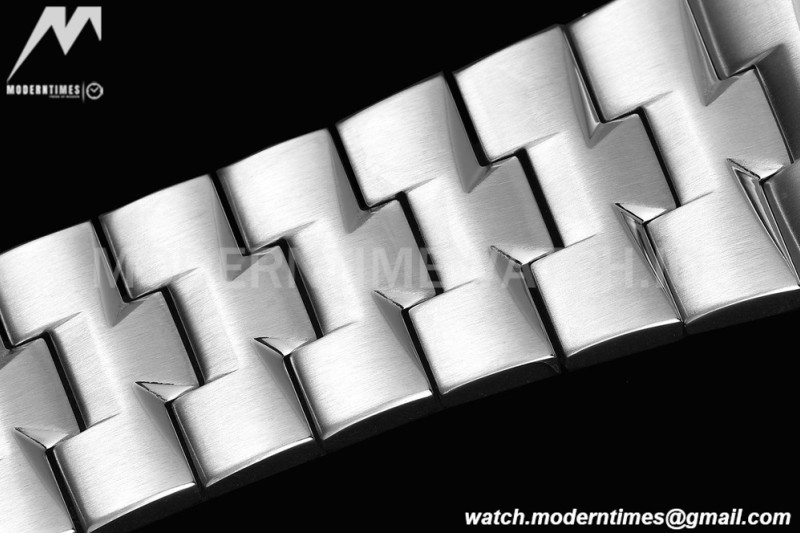 Vacheron Constantin - Overseas 7900V Dual Time SS/SS White PZF A5110