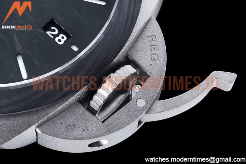 Panerai - PAM1096 Lum. Luna Rossa GMT TI/LE Blk VSF P9010