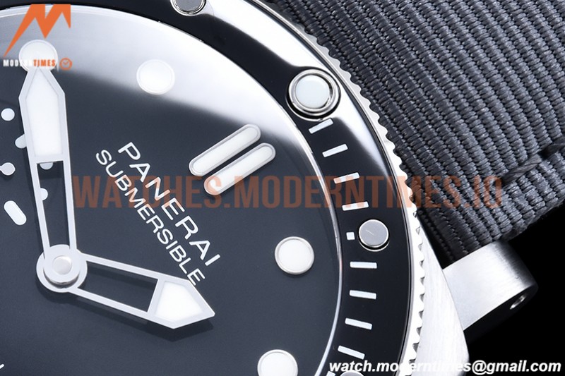 Panerai - Submersible QuarantaQuattro 44mm SS/NY Anth VSF P900