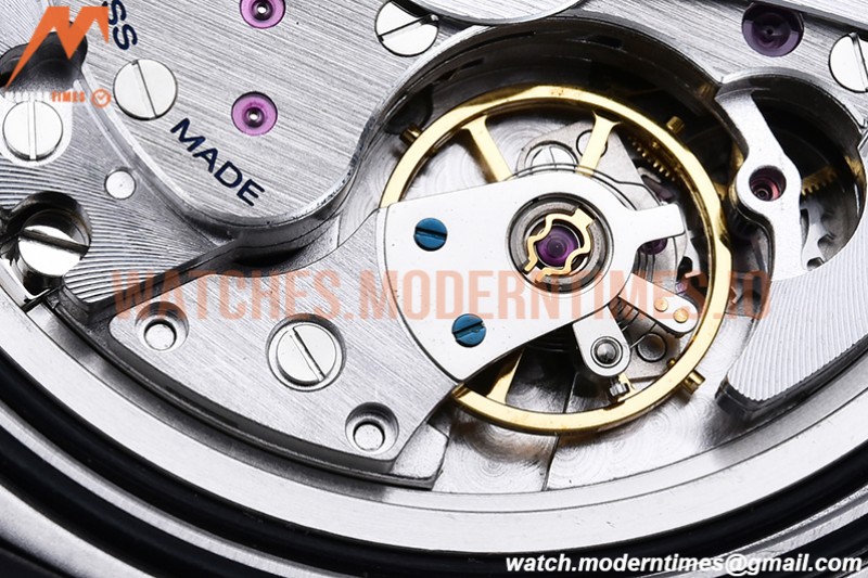 Panerai - Pam1323 Submersible GMT Navy Seal SS/RU Gry VSF P9011
