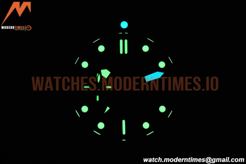 Panerai - Pam1323 Submersible GMT Navy Seal SS/RU Gry VSF P9011