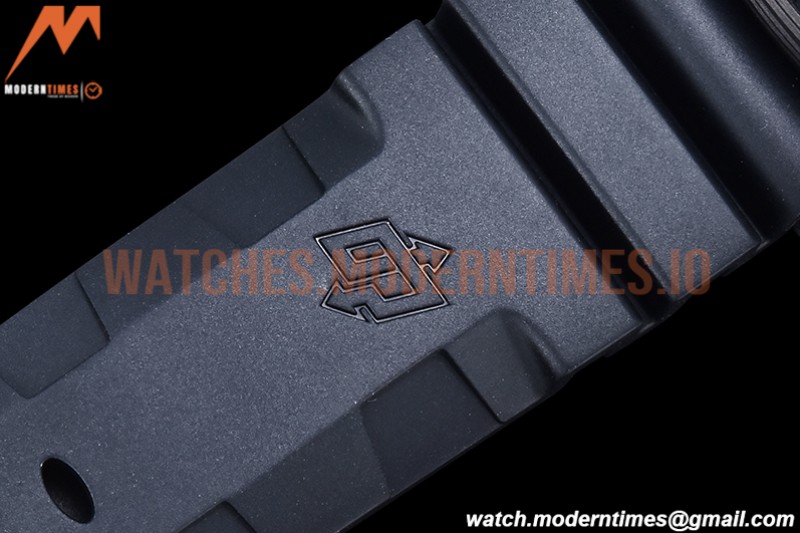 Panerai - Pam1324 Submersible GMT Carbotech CA/RU Car VSF P9011