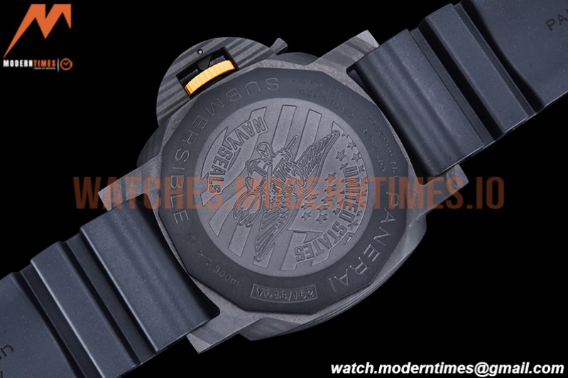 Panerai - Pam1324 Submersible GMT Carbotech CA/RU Car VSF P9011