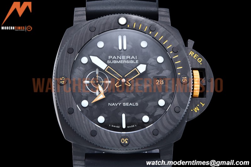 Panerai - Pam1324 Submersible GMT Carbotech CA/RU Car VSF P9011