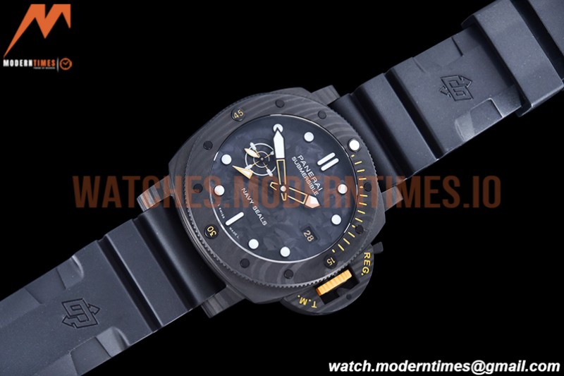 Panerai - Pam1324 Submersible GMT Carbotech CA/RU Car VSF P9011