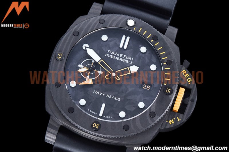 Panerai - Pam1324 Submersible GMT Carbotech CA/RU Car VSF P9011