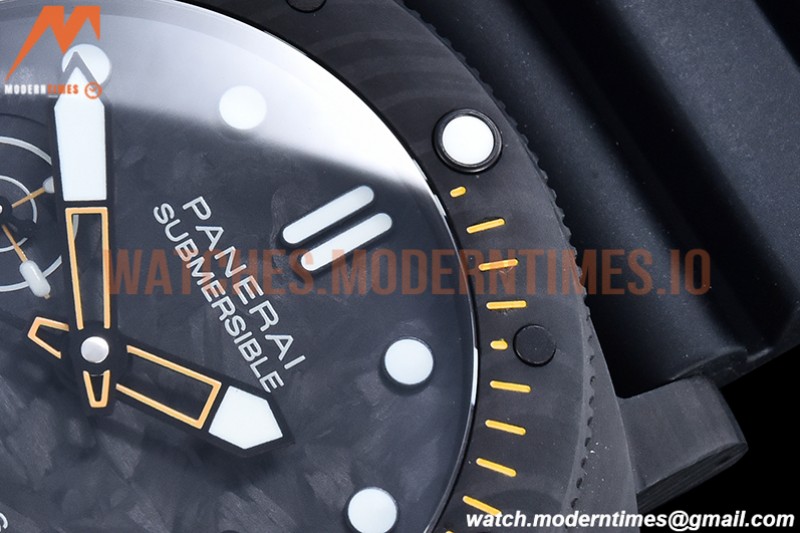 Panerai - Pam1324 Submersible GMT Carbotech CA/RU Car VSF P9011