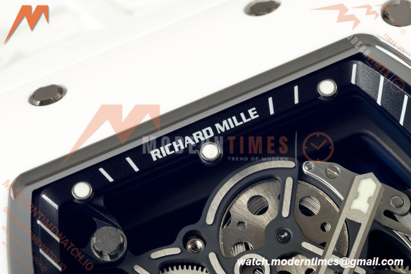Richard Mille - RM055 Bubba Watson White CER/RU Blk/Blk Rehaut Skeleton Boss RMUL2 Free Sprung
