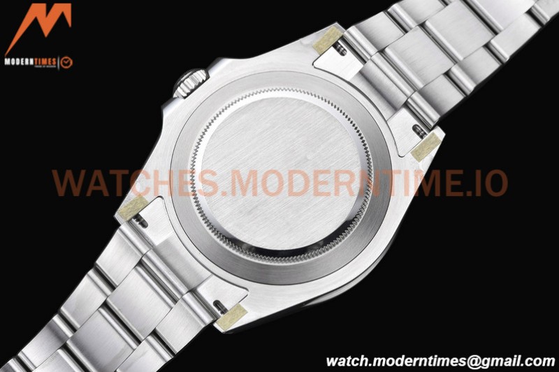 Rolex - Explorer II 226570 SS/SS 904L White CHS C+F VR3285