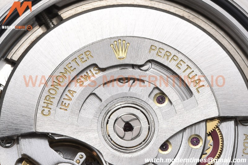 Rolex - Explorer II 226570 SS/SS 904L White CHS C+F VR3285