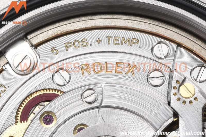 Rolex - Explorer II 226570 SS/SS 904L White CHS C+F VR3285