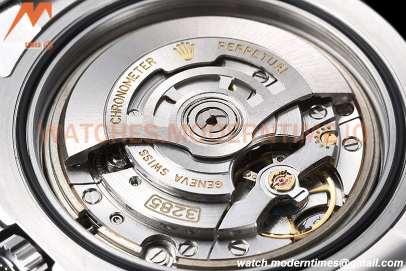 Rolex - Explorer II 226570 SS/SS 904L White CHS C+F VR3285
