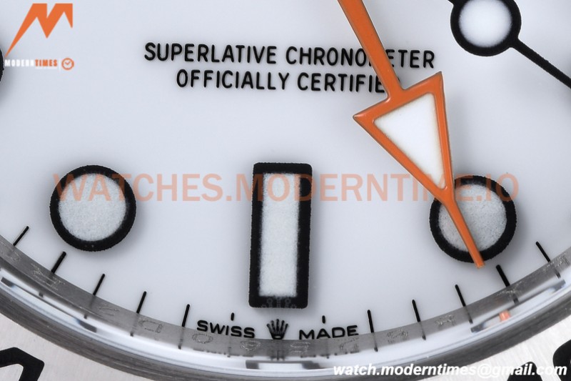 Rolex - Explorer II 226570 SS/SS 904L White CHS C+F VR3285