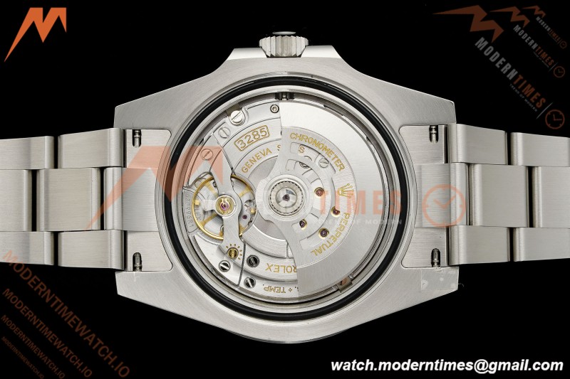 Rolex - GMT II 126710GRNR Bruce Wayne 40mm 904L Oys SS/SS Black Dial RF JH3285 Free Sprung
