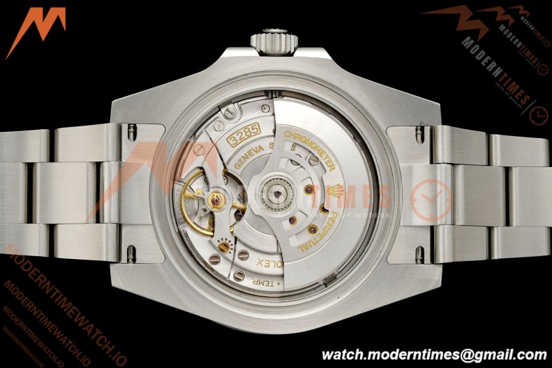 Rolex - GMT II 126710GRNR Bruce Wayne 40mm 904L Oys SS/SS Black Dial RF JH3285