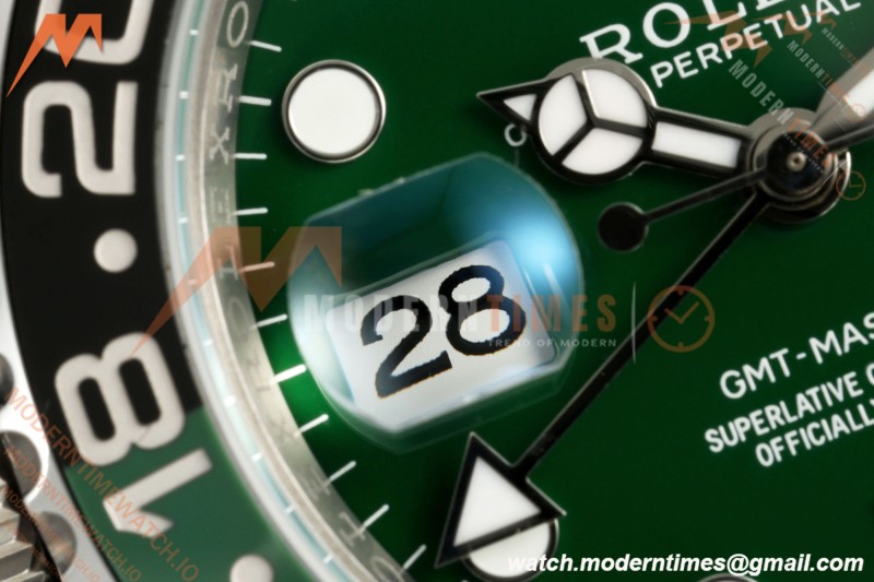 Rolex - GMT II 126729VTNR 40mm Jub SS/SS LHD Green Dial THBF SH3285 CHS