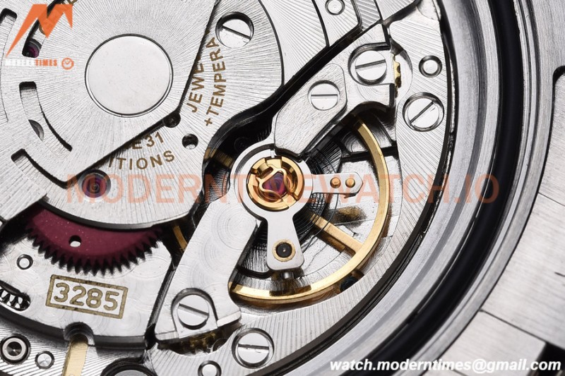 Rolex - GMT Master II 126720 40mm Jubilee SS/SS Meteorite Dial OWF VR3285