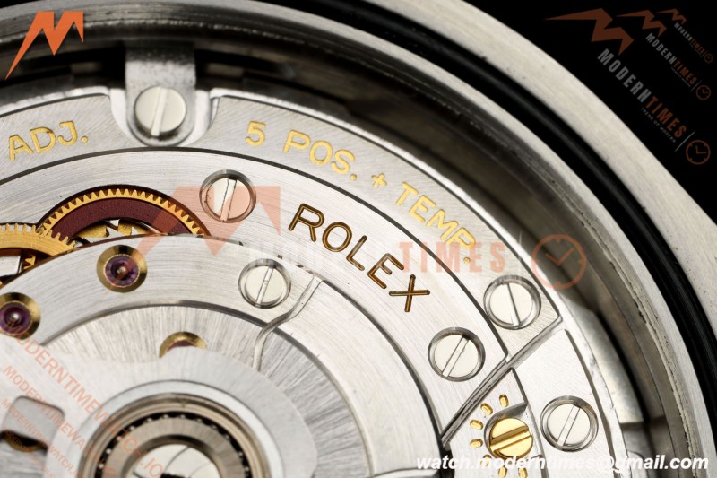 Rolex - Oyster Perpetual 41mm 124300 SS/SS Silver VF DD3230