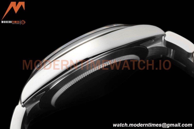 Rolex - Oyster Pert 124300 41mm Oys Smt 904L SS/SS Red/Stk VSF VS3230