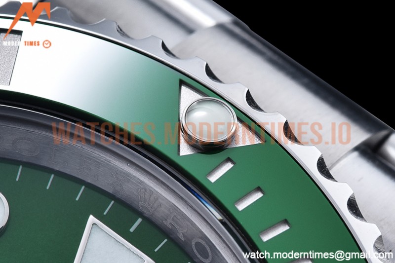 Rolex - Submariner 116610LV 904L SS/SS Green RAF A2824