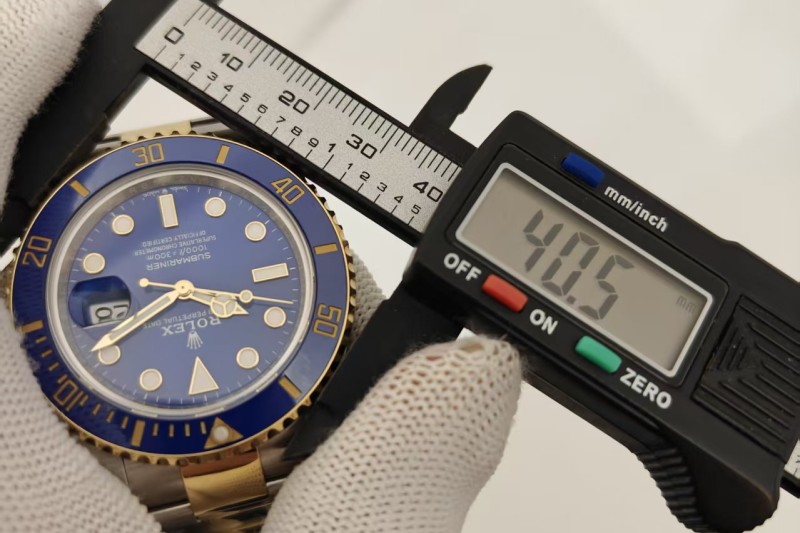 Rolex - Submariner 126613LB Gain Weight 41mm 904L YG/SS Blue RCF VR3235