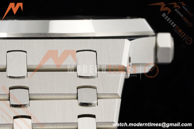 Audemars Piguet - Royal Oak KAWS 15500 41mm SS/SS XX Silver Dial APSF A4302 | 오데마 피게 - 로얄 오크 KAWS 15500 41mm SS/SS XX 실버 다이얼 APSF A4302