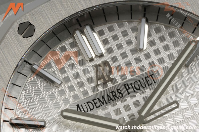 Audemars Piguet - Royal Oak 41mm 15500ST SS/SS Wht/Stk RSF A4302 Mod