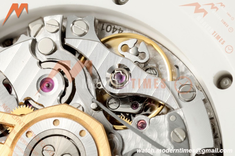 Audemars Piguet - Royal Oak Chrono 26240CE 41mm White Ceramic Black Dial APSF SA4401