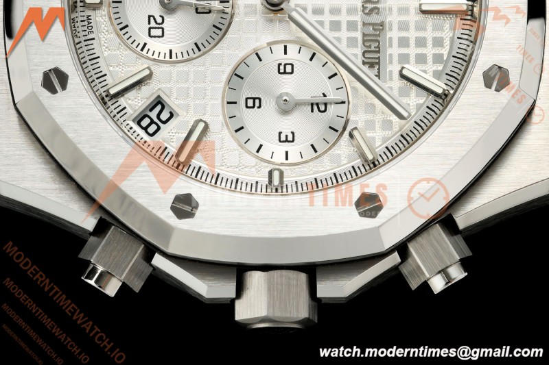 Audemars Piguet - Royal Oak 26240ST 50th Anniversary 41mm SS/RU White SWF Dial DDF DD4401