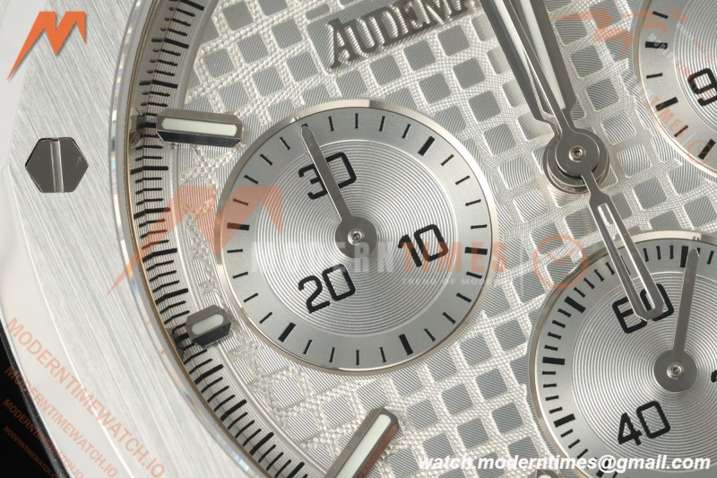 Audemars Piguet - Royal Oak 26240ST 50th Anniversary 41mm SS/SS White SWF Dial DDF DD4401