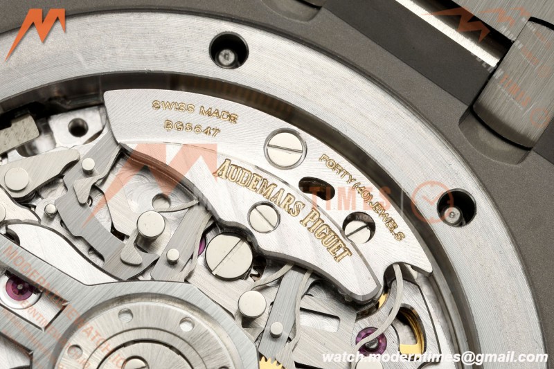 Audemars Piguet - Royal Oak 26240ST 50th Anniversary 41mm SS/SS Black SWF Dial DDF DD4401