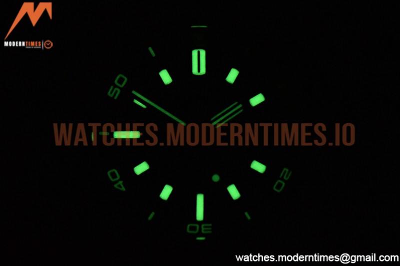 Audemars Piguet - Royal Oak Offshore Diver 15720 SS/RU Green ZF A4308